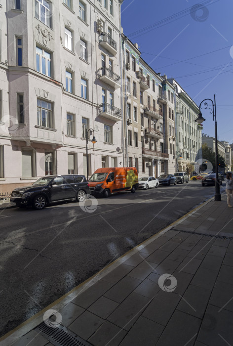 Скачать Старые многоквартирные дома в центре Москвы. фотосток Ozero