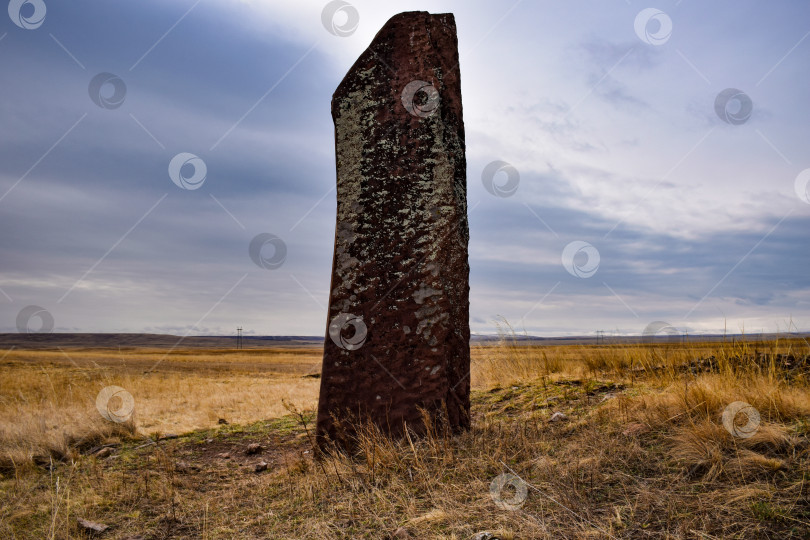 Скачать Древние менгиры Хакасии фотосток Ozero