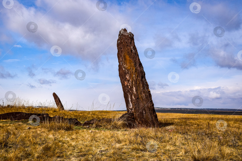 Скачать Древние менгиры Хакасии фотосток Ozero