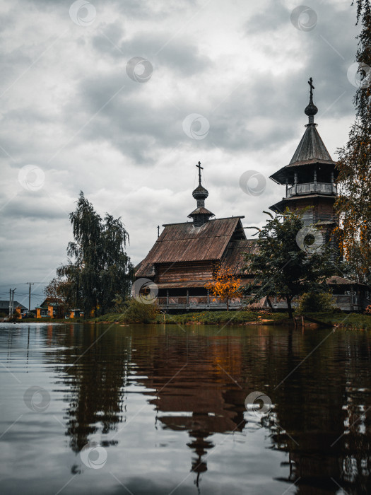 Скачать Осень на озере фотосток Ozero