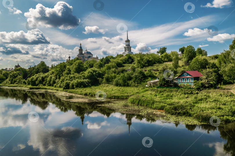 Скачать Город Торжок с воды фотосток Ozero