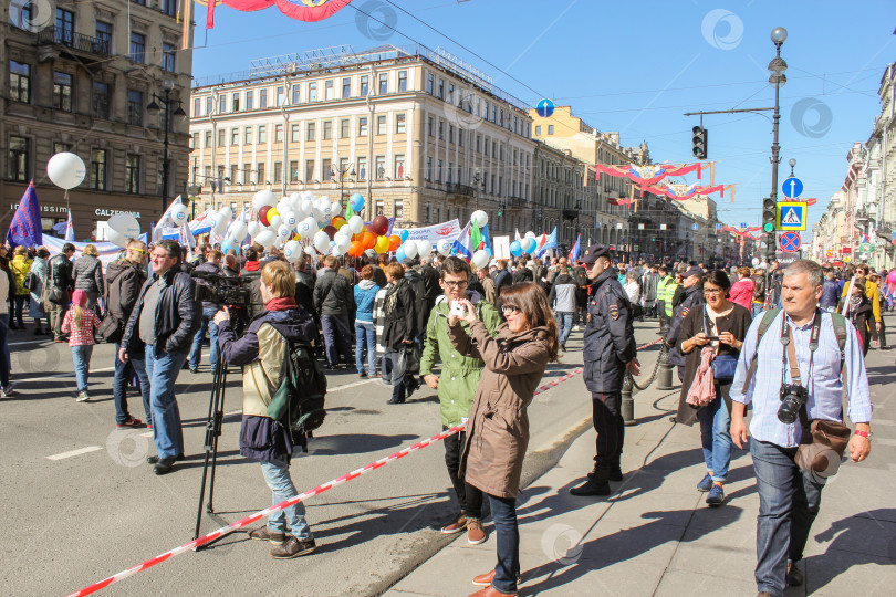 Скачать Празднование первого мая в Санкт-Петербурге. фотосток Ozero