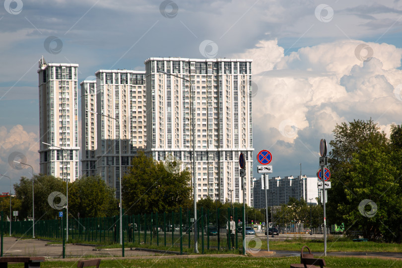 Скачать Жилой комплекс в районе метро Зябликово, Москва 2024 год фотосток Ozero