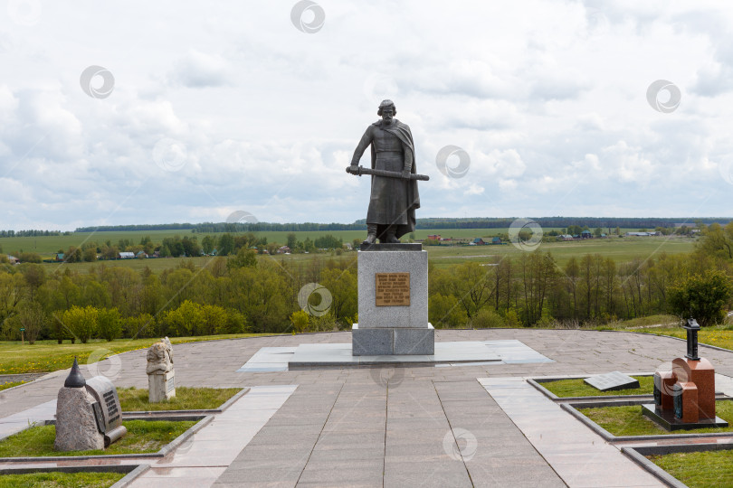 Скачать Монастырщино, Россия - мая 13, 2024- Мемориальный комплекс - памятник Дмитрию Донскому фотосток Ozero