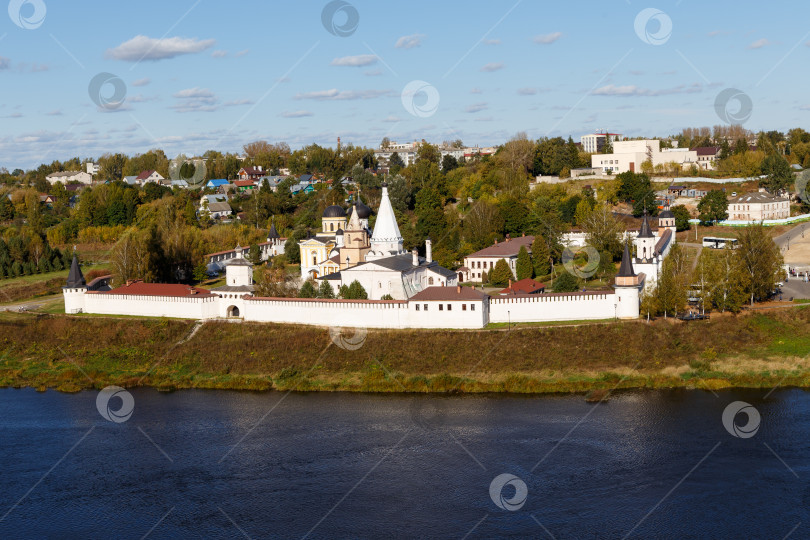 Скачать Старица, Россия - сентября 21, 2024- Старицкий Успенский монастырь фотосток Ozero