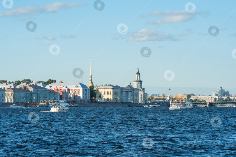 Скачать вид на Неву в Санкт-Петербурге фотосток Ozero