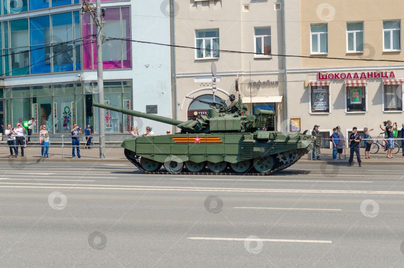 Скачать Москва, Россия - 20 июня 2020 года Военная техника Победы на улицах Москвы. фотосток Ozero