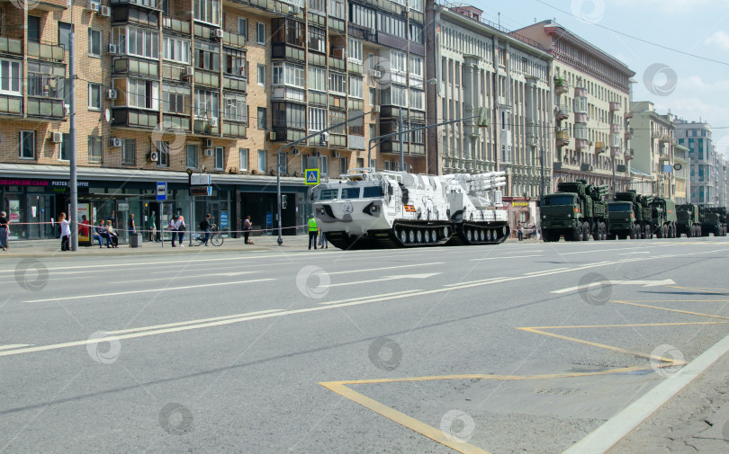 Скачать Москва, Россия - 20 июня 2020 года Военная техника Победы на улицах Москвы. фотосток Ozero