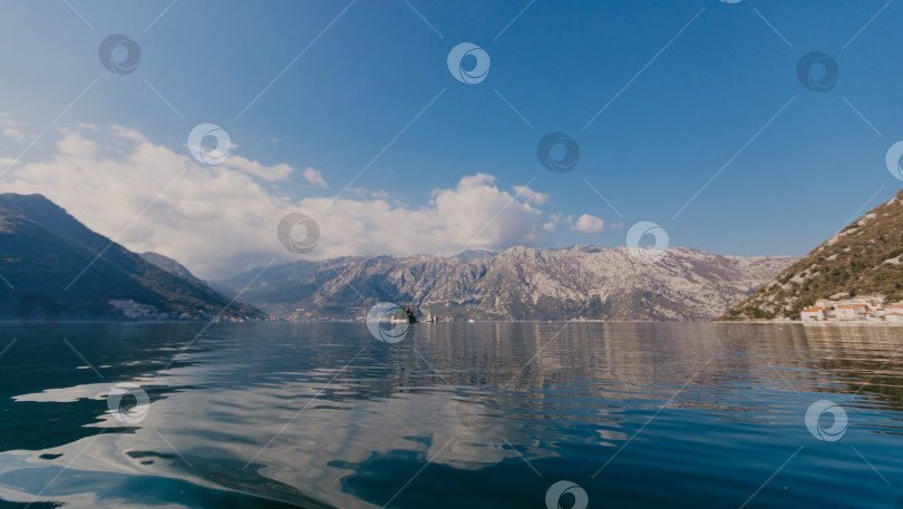 Скачать Морской пейзаж Которского залива, Черногория - Изображение  фотосток Ozero