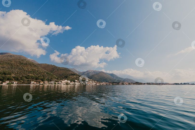 Скачать Морской пейзаж Которского залива, Черногория - Изображение  фотосток Ozero