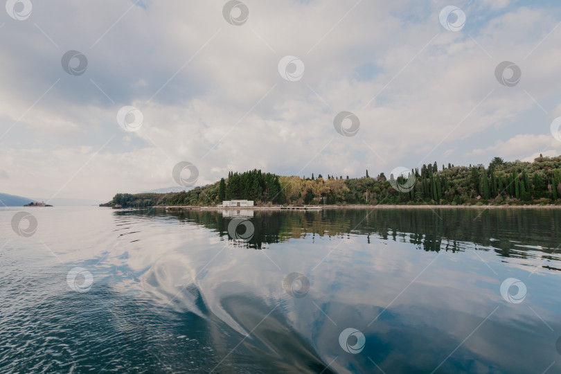 Скачать Морской пейзаж Которского залива, Черногория - Изображение  фотосток Ozero