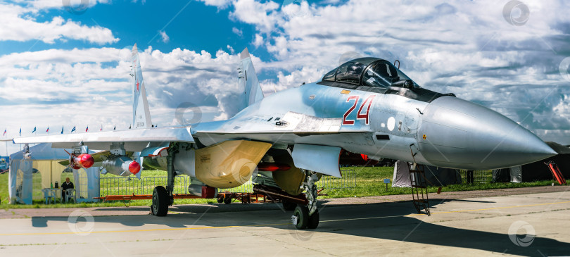 Скачать Истребитель Су-27 фотосток Ozero