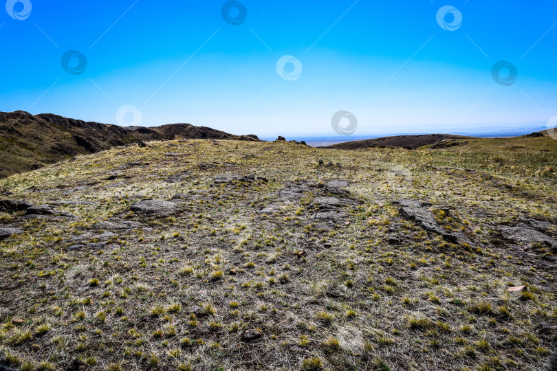 Скачать Древние горы Хакасии. Сахсыр фотосток Ozero