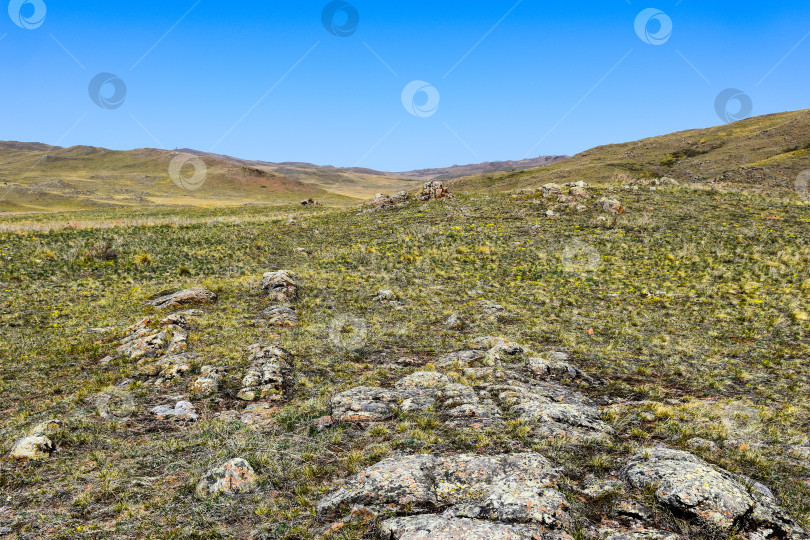 Скачать Древние горы Хакасии. Сахсыр фотосток Ozero