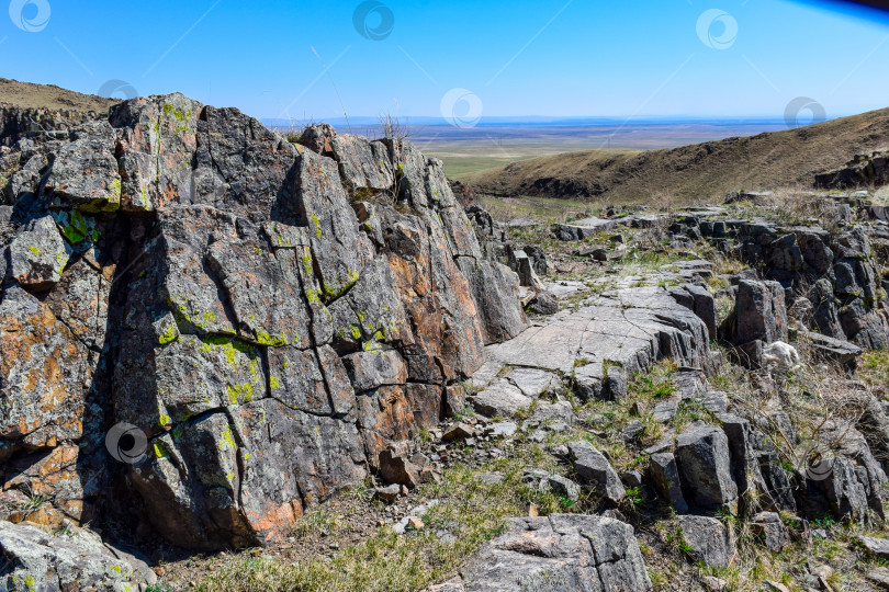 Скачать Древние горы Хакасии. Сахсыр фотосток Ozero