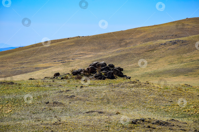 Скачать Древние горы Хакасии. Сахсыр фотосток Ozero