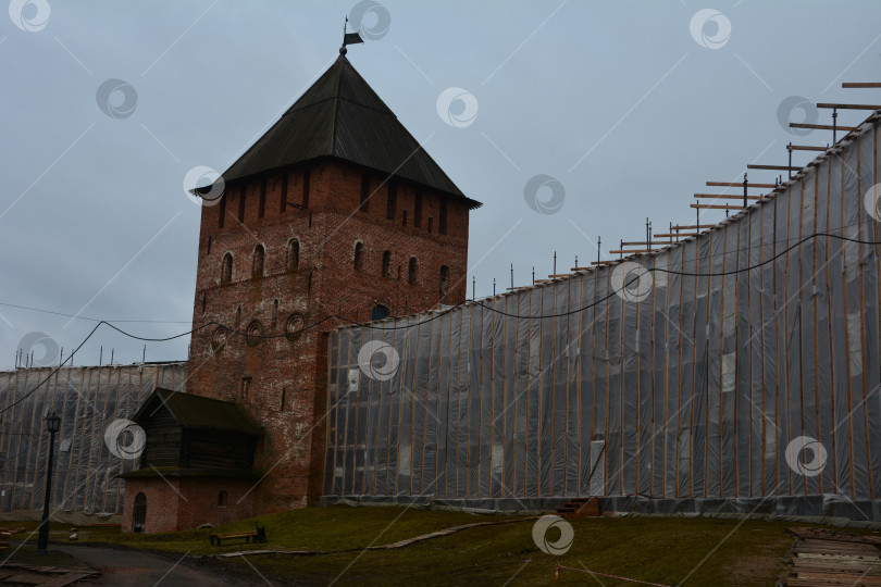 Скачать Россия, Великий Новгород - 29.04.2017. Крепость в Великом Новгороде фотосток Ozero