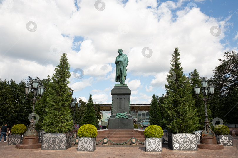 Скачать Памятник А.С. Пушкину на Пушкинской площади, Москва, 2024 фотосток Ozero