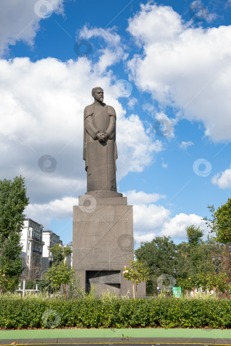 Скачать Памятник К.А. Тимирязеву на Тверском бульваре, Москва, 2024 фотосток Ozero