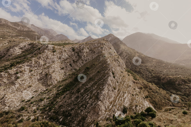 Скачать Горы недалеко от Старого Бара, Черногория фотосток Ozero