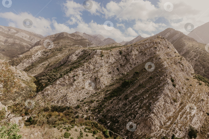 Скачать Горы недалеко от Старого Бара, Черногория фотосток Ozero