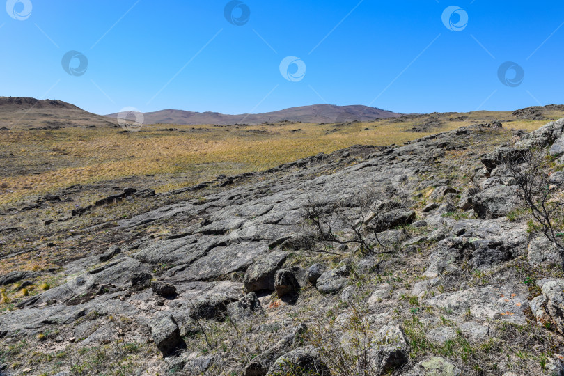 Скачать Древние горы Хакасии. Сахсыр фотосток Ozero