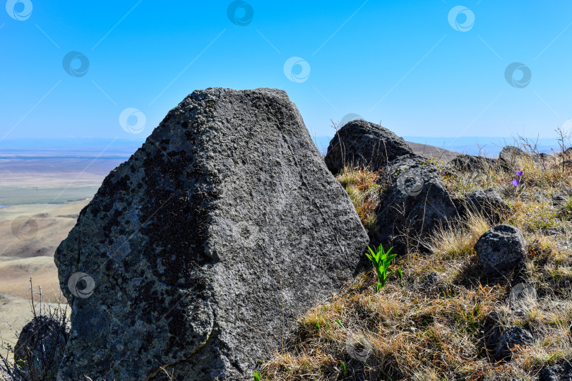 Скачать Древние горы Хакасии. Сахсыр фотосток Ozero