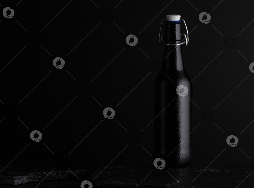 Скачать бутылка на черном фоне фотосток Ozero