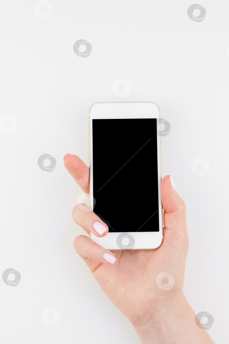 Скачать Женская рука с макетом смартфона фотосток Ozero