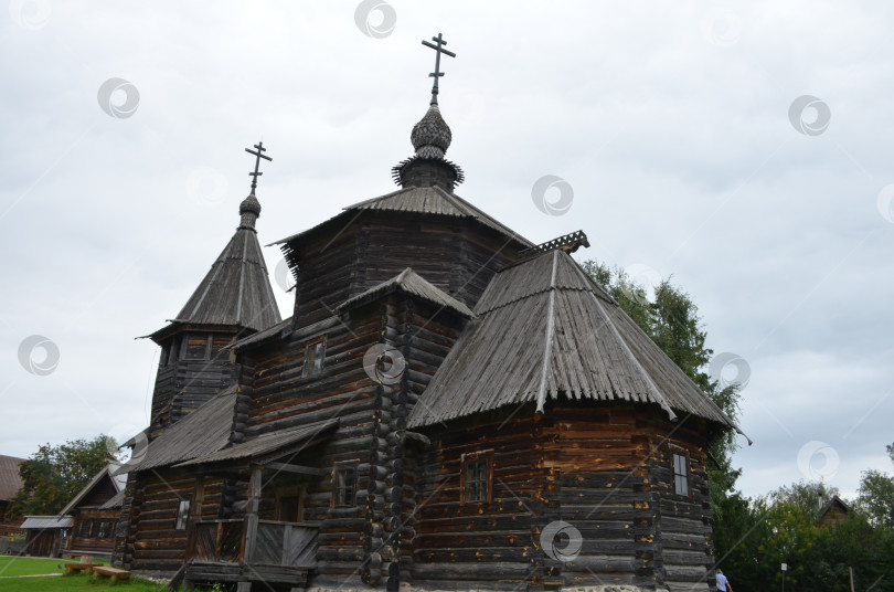 Скачать Музей деревянного зодчества в городе Суздаль Владимирской области, входящем в Золотое кольцо России: Воскресенская церковь из села Патакино фотосток Ozero