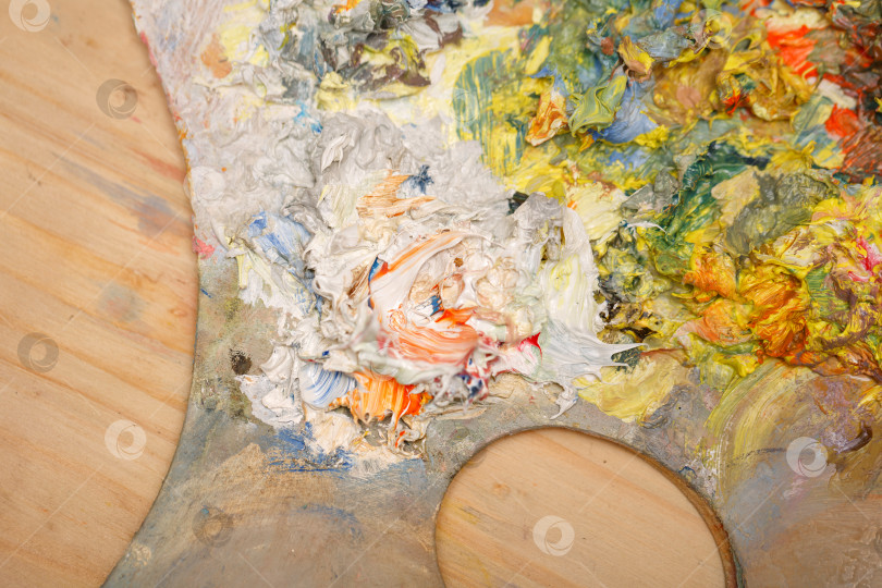 Скачать Масляные краски на деревянной палитре фотосток Ozero