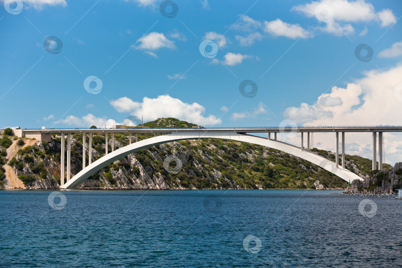 Скачать Бетонный мост через Морской залив фотосток Ozero
