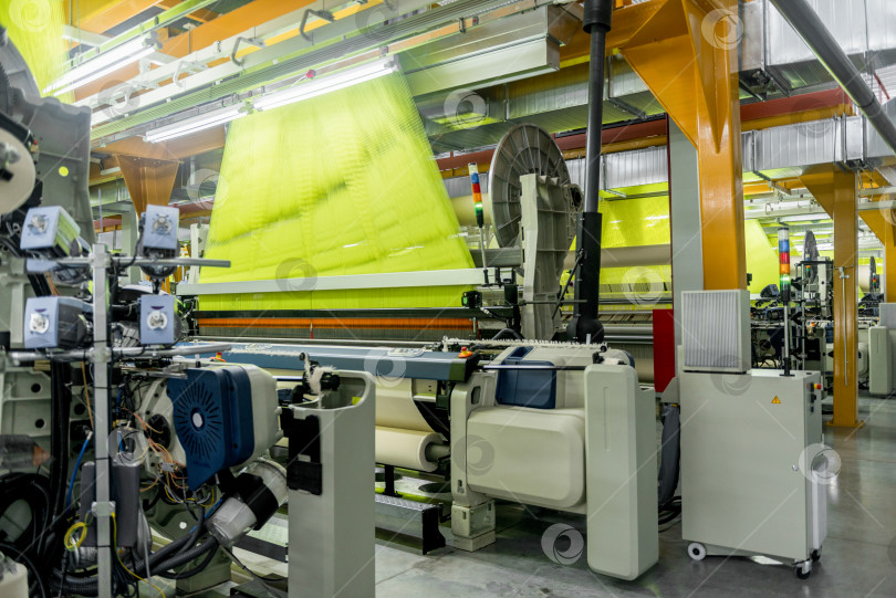 Скачать ткацкая мастерская на фабрике фотосток Ozero