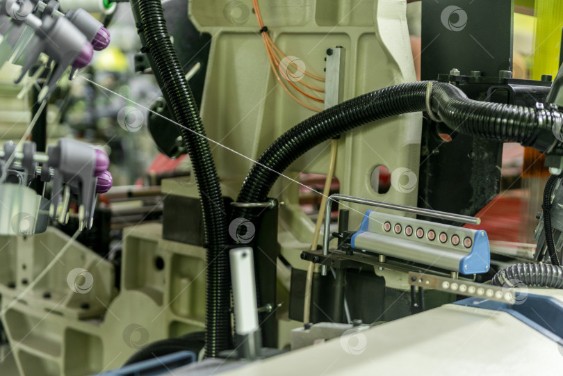 Скачать современная автоматическая прядильная машина фотосток Ozero