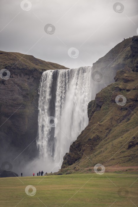 Скачать Водопад Скогафосс, Исландия фотосток Ozero