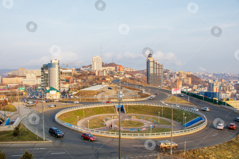 Скачать Вид с Орлиной сопки на город Владивосток. фотосток Ozero