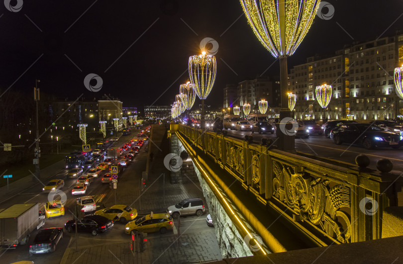 Скачать Вид с Большого Каменного моста на Болотную площадь.  Москва. фотосток Ozero