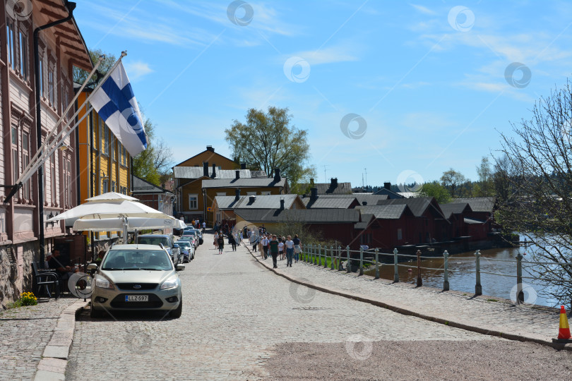 Скачать Порвоо, Финляндия - 12.05.2018 Городская набережная Порвоо фотосток Ozero