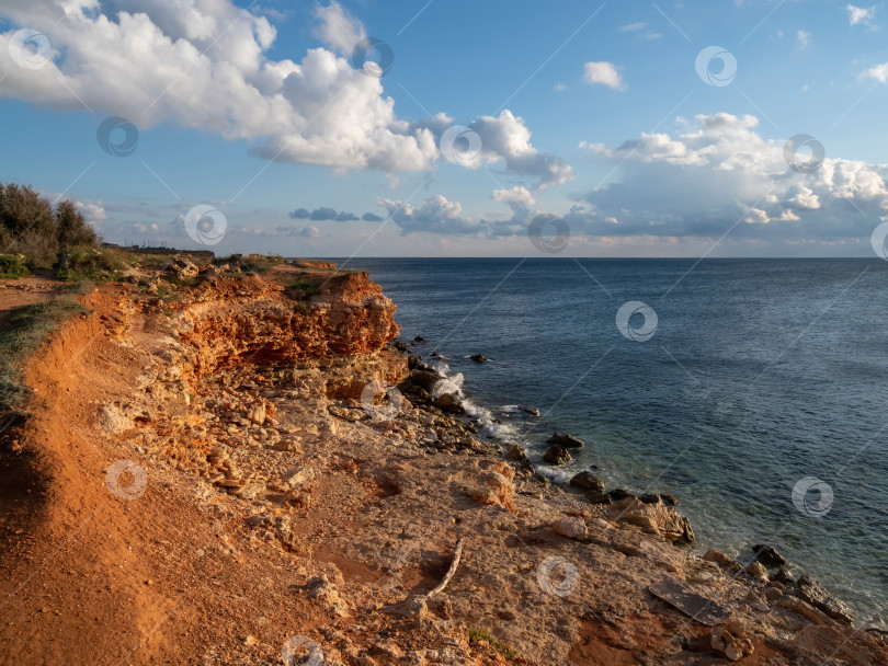 Скачать Мыс на западе Крымского полуострова. фотосток Ozero