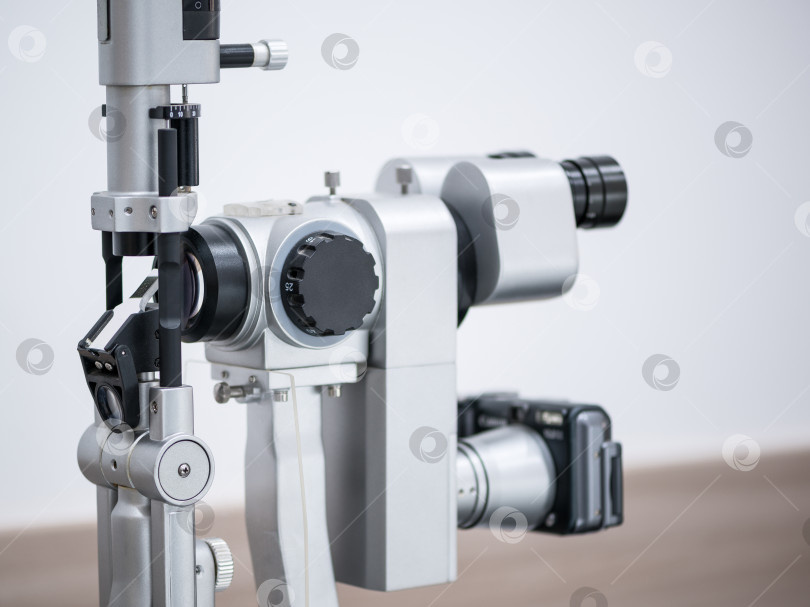 Скачать оборудование в глазной клинике фотосток Ozero
