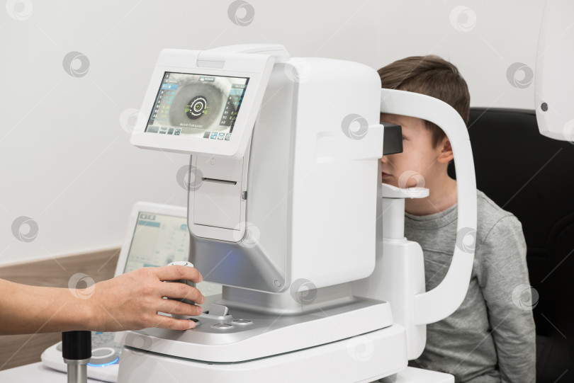 Скачать оборудование в глазной клинике фотосток Ozero