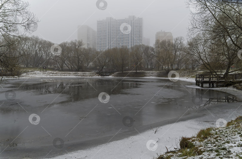 Скачать Хмурая осень. фотосток Ozero