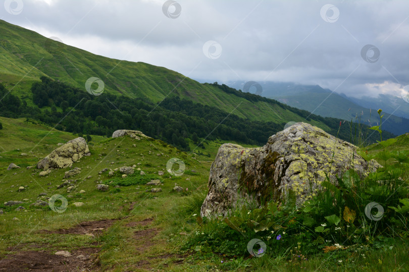 Скачать Горный пейзаж фотосток Ozero