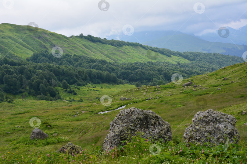 Скачать Горный пейзаж фотосток Ozero