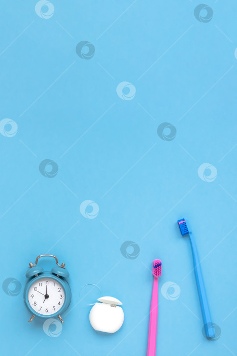 Скачать Средства для гигиены зубов и ухода за полостью рта flatlay фотосток Ozero