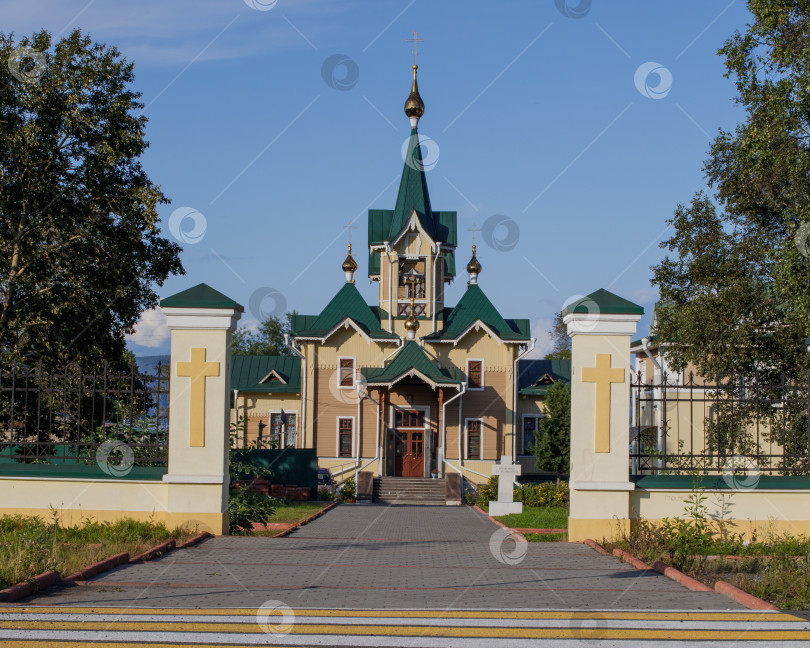 Скачать Церковь Святого Николая Чудотворца. Православный храм в городе Слюдянка Иркутской области. фотосток Ozero