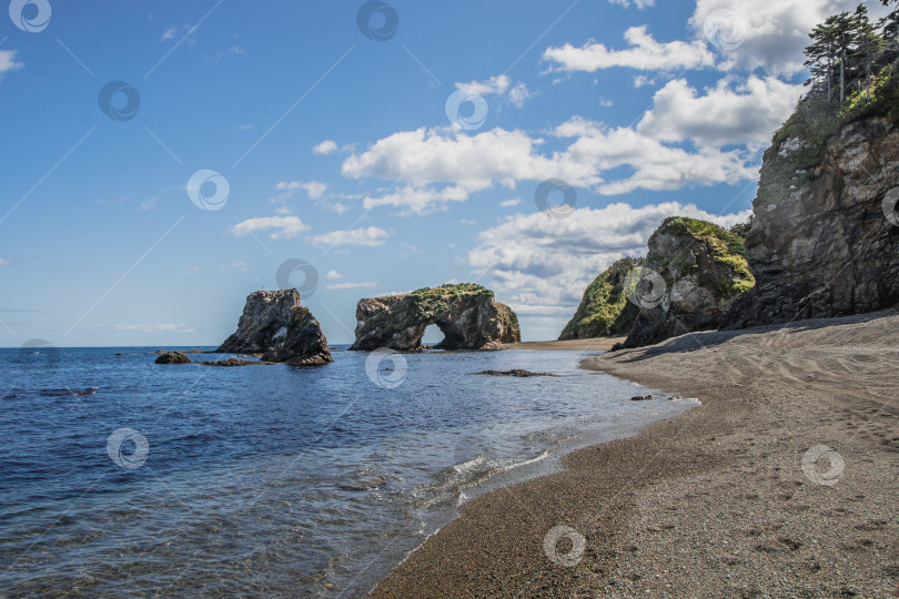 Скачать Охотское море. Мыс Великан, остров Сахалин, Россия фотосток Ozero