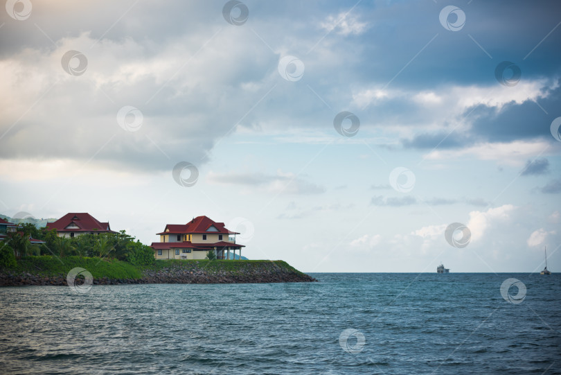Скачать Вид на остров Эдем, Маэ, Сейшельские острова фотосток Ozero