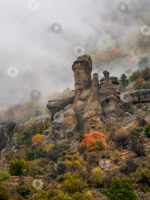 Скачать Долина привидений в Крыму. фотосток Ozero