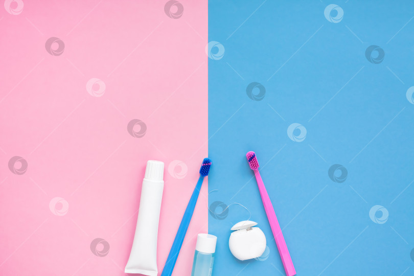 Скачать Средства для гигиены зубов и ухода за полостью рта flatlay фотосток Ozero